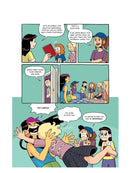 Boy-Crazy Stacey: A Graphic Novel (The Baby-Sitters Club #7)