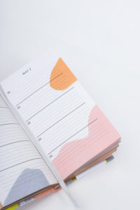 Modern One Line a Day: A Five-Year Memory Book