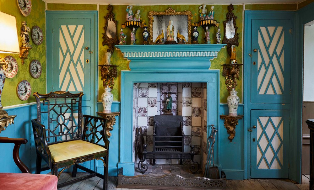 The New Antiquarians